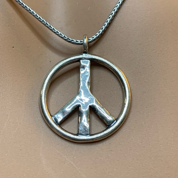 Silpada Vintage Sterling Peace Sign Necklace on Foxtail Chain/Necklace - Israel - Picture 5 of 13